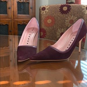 Gorgeous Burgundy suede pumps